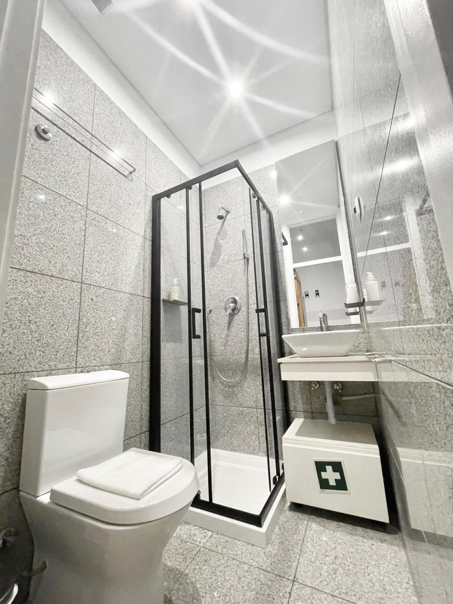 Downtown 2Bedroom Wonder ลิสบอน ภายนอก รูปภาพ
