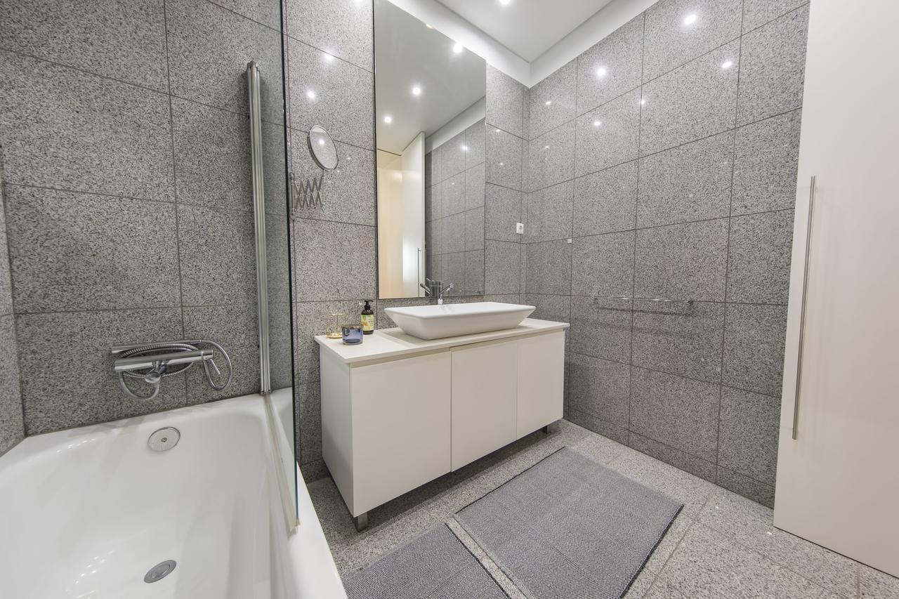 Downtown 2Bedroom Wonder ลิสบอน ภายนอก รูปภาพ